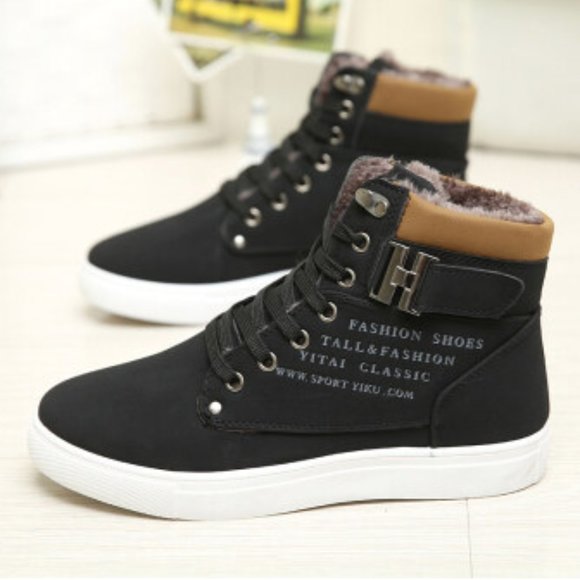 Casual sports shoes
